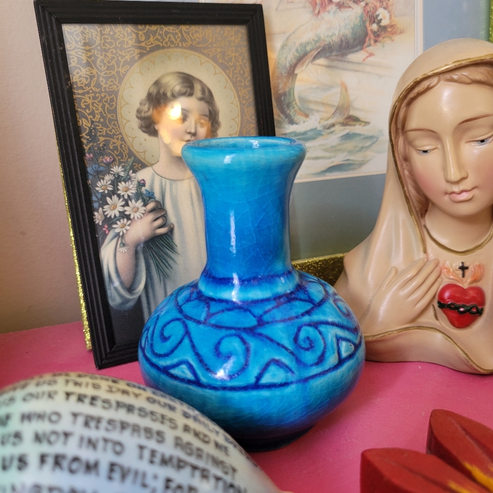 Handcrafted Blue Ceramic Vase ~ Vintage ~ Deep Turquoise Color ~ Pretty!